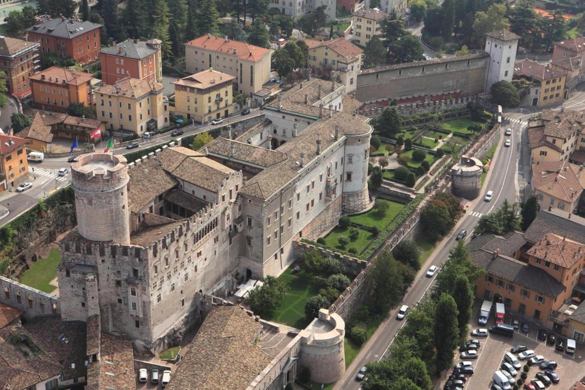 Al Consiglio Appartamento Trento Exterior photo